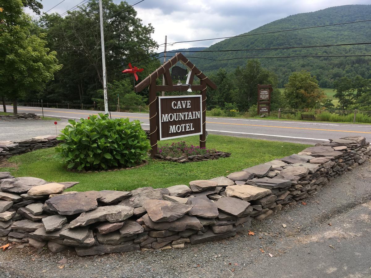 Cave Mountain Motel Windham Exteriör bild